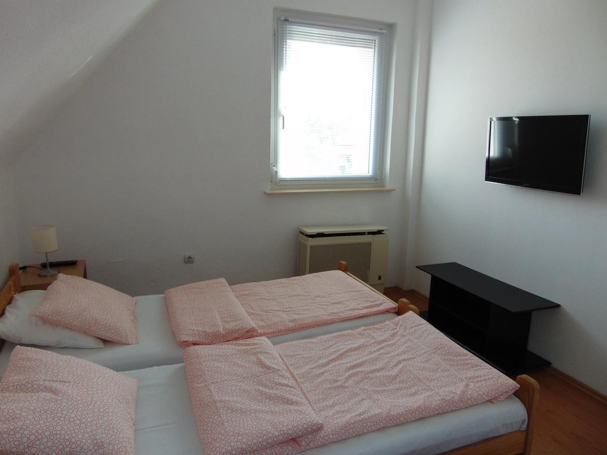 Csevi Apartmanhaz 메조코베스드 외부 사진